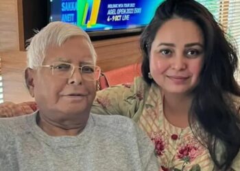 Lalu Yadav's daughter quits politics