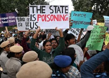 Protesting Against Delhi's Air Pollution