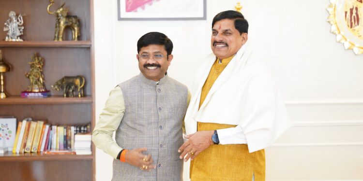 Minister Nandi paid a courtesy call to Madhya Pradesh Chief Minister Dr. Mohan Yadav in Bhopal