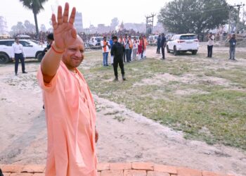 Yogi govt rings in 2025-26 sugarcane crushing season with historic ₹30/qtl price boost