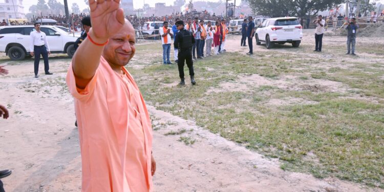 Yogi govt rings in 2025-26 sugarcane crushing season with historic ₹30/qtl price boost