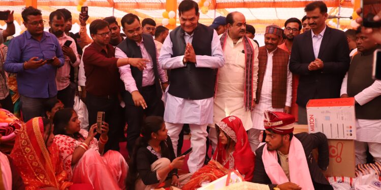 Urban Development & Energy Minister A.K Sharma attended the Chief Minister Mass Marriage Ceremony as Chief Guest during his visit to Mau
