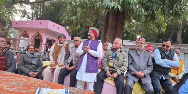“Malviya & Atal Bihari Jayanti Celebrated with Devotion at Paramhans Baba Kuti, Babaganj”