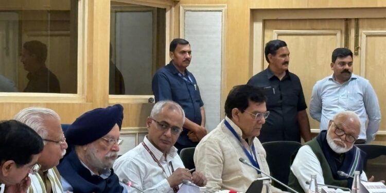 Central-State Coordination Meeting Held to Expand PNG Services and Strengthen Urban Essential Services