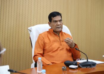 UP Minister Reviews Urban Development Schemes, Issues Strict Directions to Officials