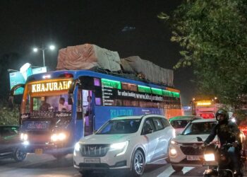 GST-Evading Goods Allegedly Transported on Rooftops of Sleeper Buses from Delhi to Uttar Pradesh