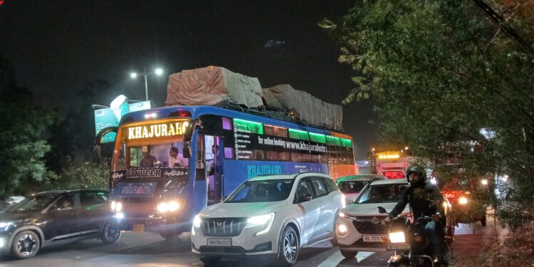 GST-Evading Goods Allegedly Transported on Rooftops of Sleeper Buses from Delhi to Uttar Pradesh