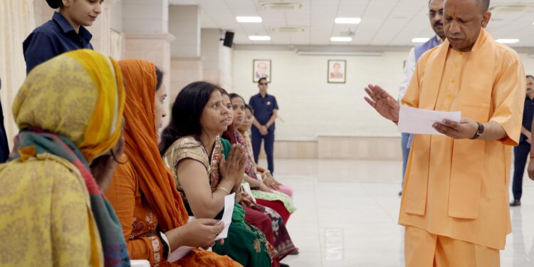 Uttar Pradesh CM Yogi Advises People to Resolve Family Disputes at Home
