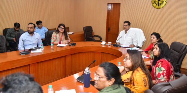 Minister A.K. Sharma Reviews Preparations for Swachh Survekshan 2025–26