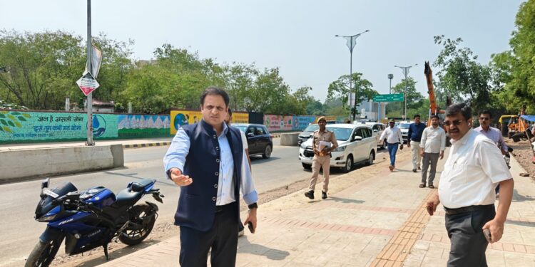 Surprise Inspection by Municipal Commissioner Speeds Up Civic Work in Ghaziabad