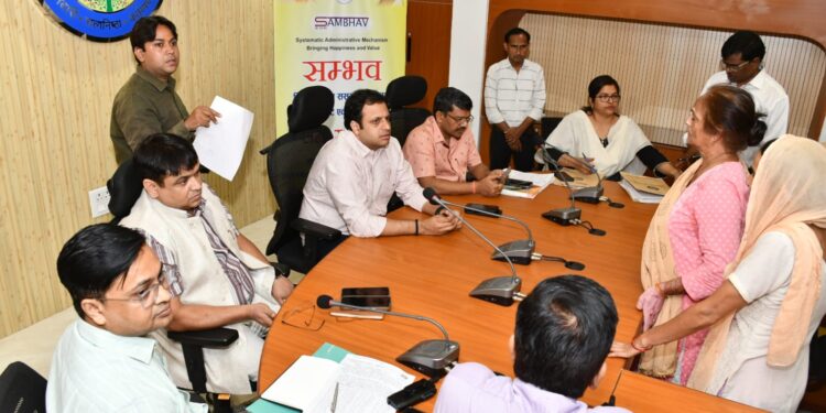 Municipal Commissioner Conducts Public Hearing Under “Sambhav”, Teams Dispatched On-Site for Resolution