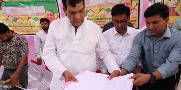 ‘Sarkar Aapke Saath’ Campaign Providing Relief to Electricity Consumers Across Uttar Pradesh: Mantri A.K Sharma