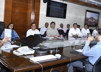 Discussion Held on Strengthening Last-Mile Connectivity in Metro Cities Under the Chairmanship of the Chief Secretary