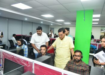 Energy Minister A.K Sharma takes Strict Stand During Inspection of 1912 Control Room