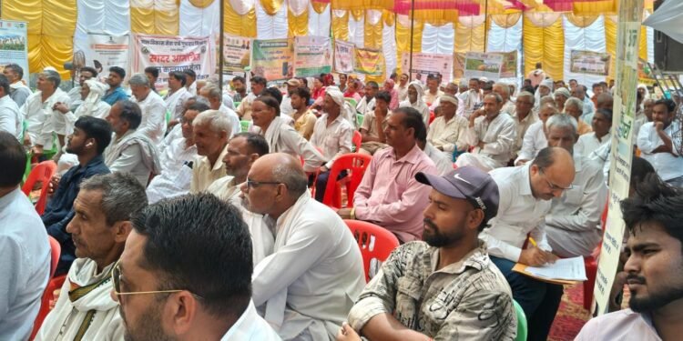 Natural Farming Workshop Held in Jewar Under the “Save Farms Campaign”