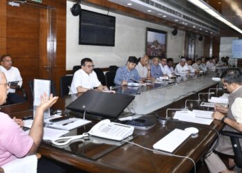 Review Meeting Held Under the Chairmanship of the Chief Secretary to Accelerate Ease of Doing Business Reforms in UP