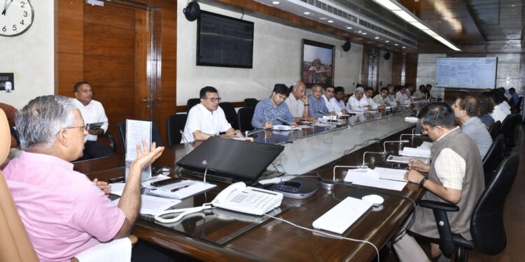 Review Meeting Held Under the Chairmanship of the Chief Secretary to Accelerate Ease of Doing Business Reforms in UP