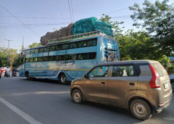 Alleged GST Evasion Network Through Sleeper Buses Raises Questions Over UP Zero-Tolerance Policy