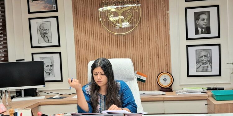 District Magistrate Holds Meeting to Address Issues of Chhapraula–Dadri Industrial Area
