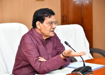 Minister Holds Comprehensive Review Meeting with Officials of Municipal Corporations, Municipal Councils and Nagar Panchayats