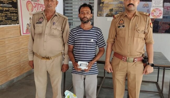 Mathura: Man Arrested for Breaking Shop Shutter and Committing Theft, Has 13 Cases Registered Against Him
