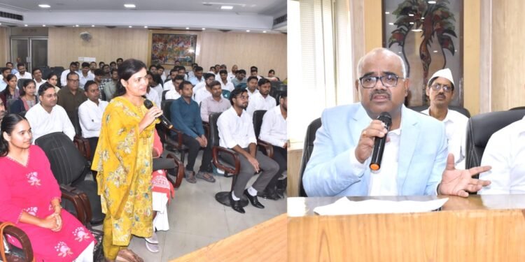 Emphasis on Prompt Resolution of Farmers Problems and Transparency In Mandi System