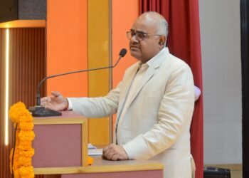 Experienced Personnel from Revenue, Panchayati Raj, Income Tax and Defence Services to Take Charge of UP Mandis